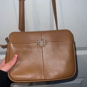 tan/brown tory burch crossbody purse